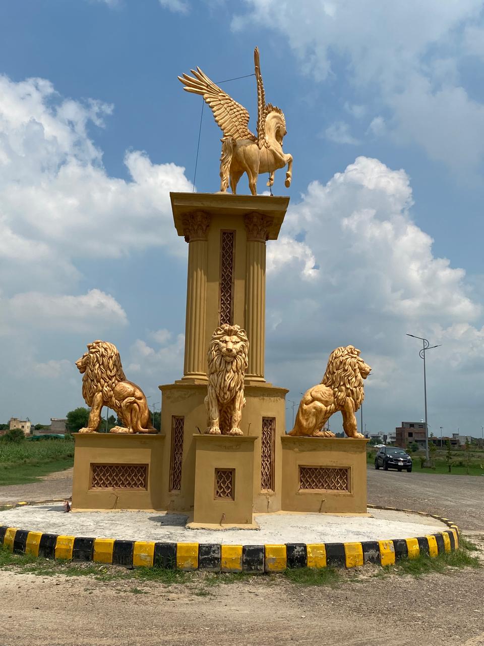 Monument 007